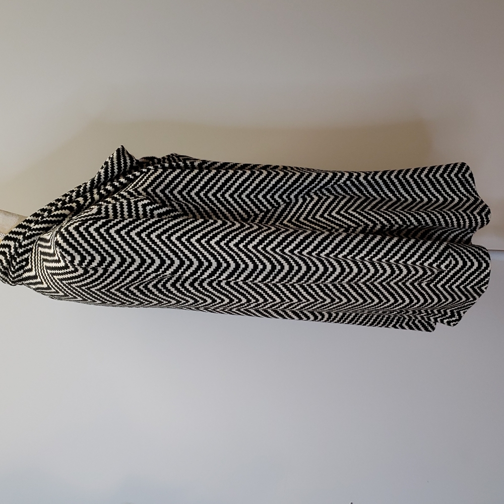NWOT skies are blue size XS oversized black-and-white  cardigan. F40 - Picture 3 of 9
